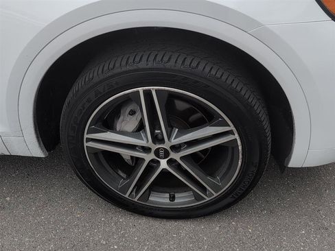 Used 2021 Audi Q5 e Premium Plus w/ Premium Plus Package image 47