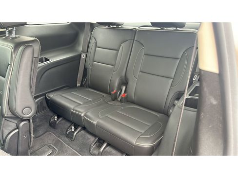 Used 2022 GMC Acadia Denali w/ Denali Technology Package FWD image 23