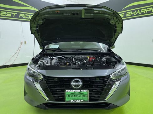 Used 2025 Nissan Sentra SV image 4