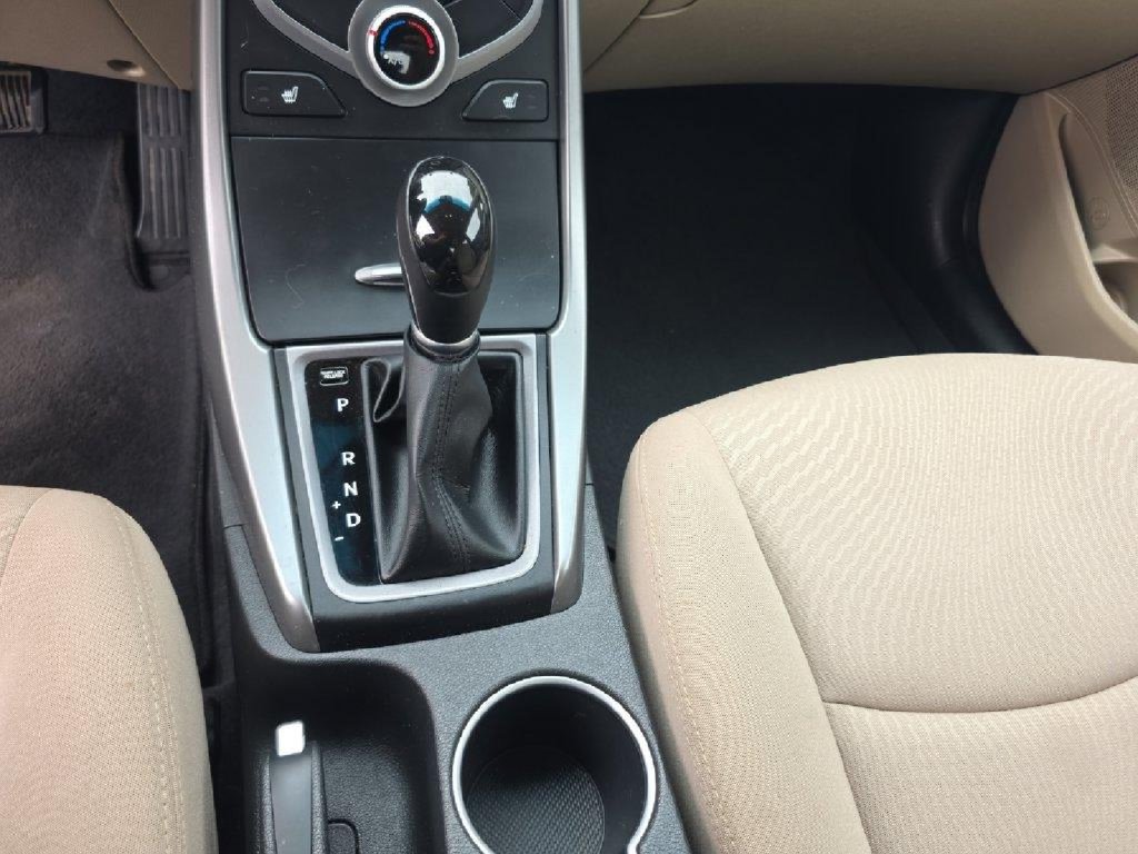 Used 2016 Hyundai Elantra Value Edition FWD image 18