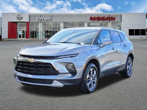 Used 2025 Chevrolet Blazer LT AWD/4WD image 8