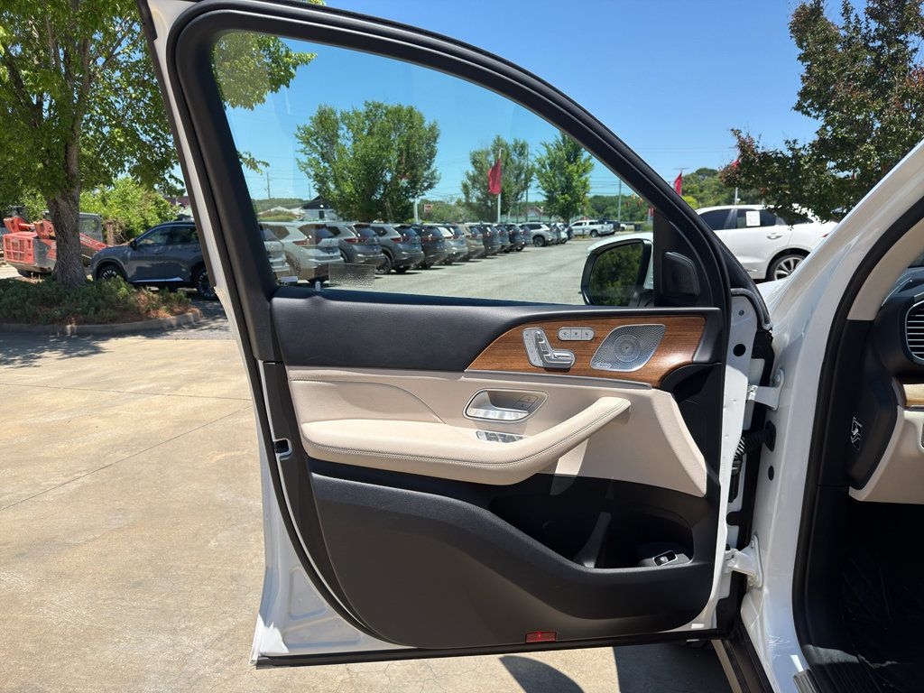 Used 2024 Mercedes-Benz GLE 450 4MATIC image 9