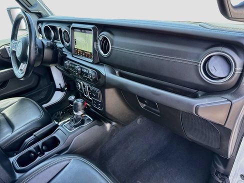 Used 2023 Jeep Wrangler Unlimited Sahara w/ Cold Weather Group AWD/4WD image 34