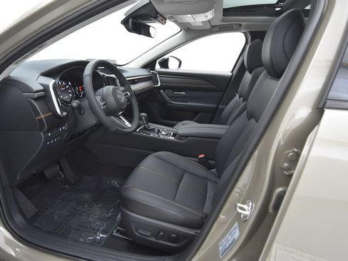 Certified 2025 MAZDA CX-50 AWD 2.5 Turbo w/ Premium Pkg image 19