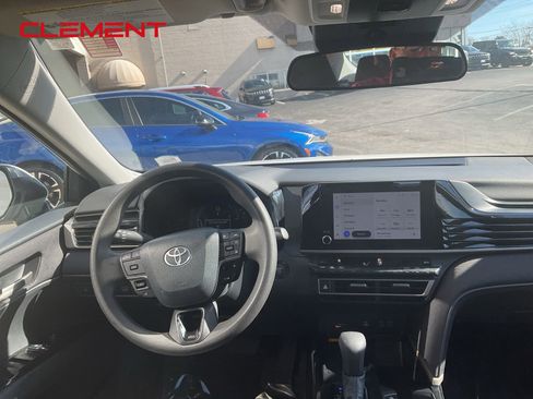 Used 2025 Toyota Camry LE image 16