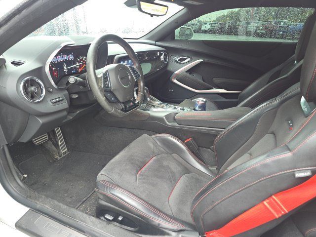 Used 2022 Chevrolet Camaro ZL1 RWD image 12