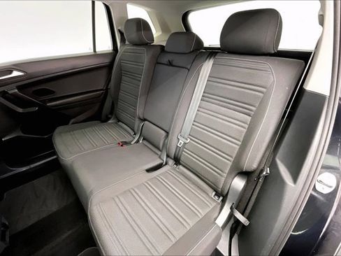 Used 2022 Volkswagen Tiguan S image 20