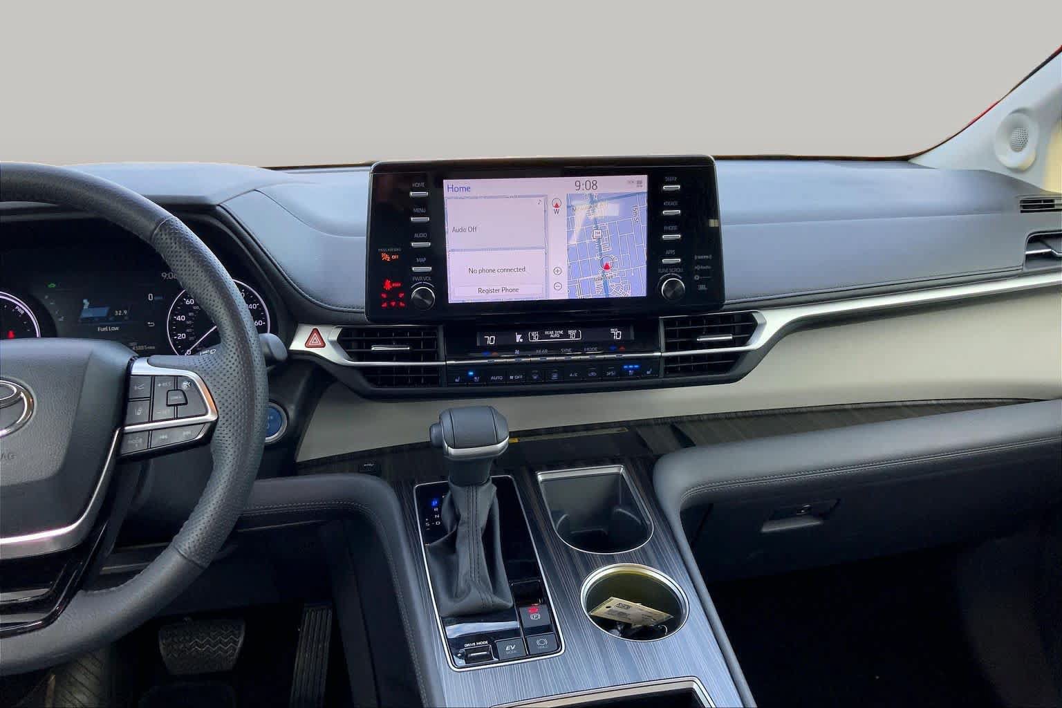 Used 2023 Toyota Sienna Limited FWD image 7