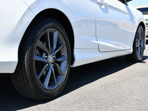 Used 2019 Honda Civic EX image 13
