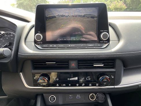Certified 2023 Nissan Rogue SV w/ SV Premium B Package FWD image 26