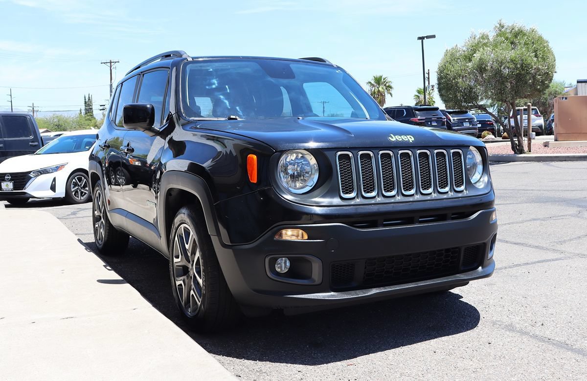 Used 2018 Jeep Renegade Latitude FWD image 19
