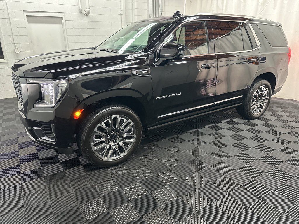 Used 2024 GMC Yukon Denali Ultimate AWD/4WD image 5