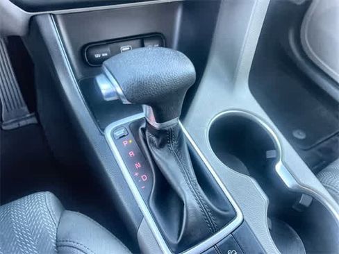 Used 2022 Kia Sportage LX image 16