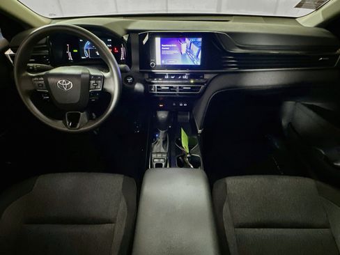 Used 2025 Toyota Camry LE FWD image 27