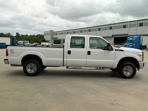 Used 2016 Ford F250 XL w/ Power Equipment Group AWD/4WD image 6