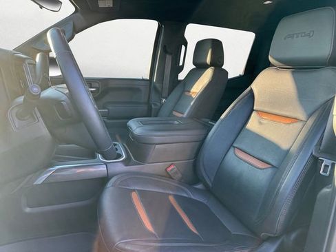 Used 2022 GMC Sierra 1500 AT4 w/ AT4 Premium Package image 9