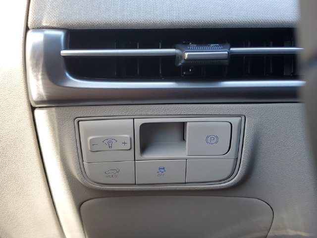 New 2026 Hyundai Tucson Limited FWD image 30