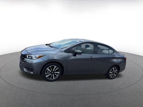 Used 2025 Nissan Versa SV FWD image 8