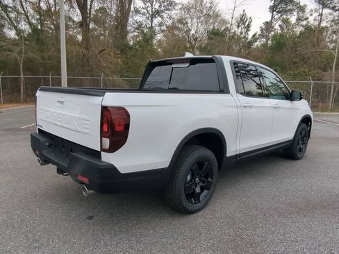 Used 2024 Honda Ridgeline Black Edition image 11