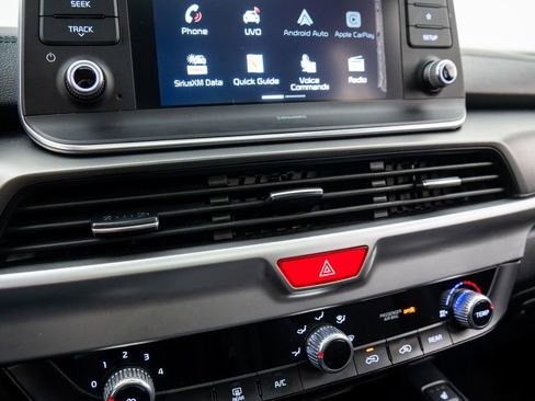 Used 2021 Kia Telluride S image 25