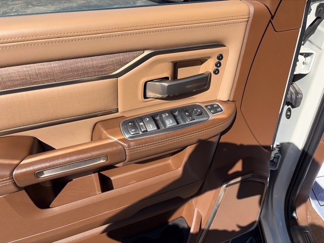 Used 2023 RAM 2500 Limited AWD/4WD image 13