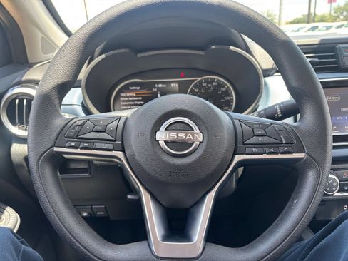 Used 2025 Nissan Versa SV FWD image 25
