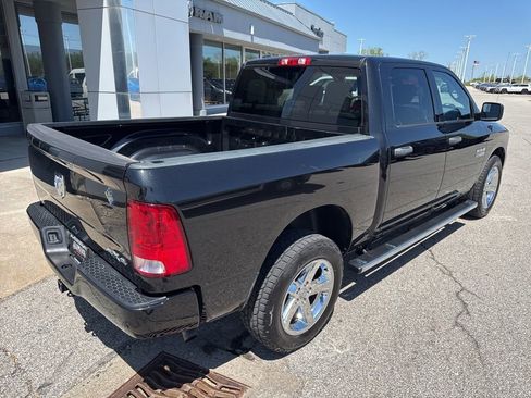 Used 2018 RAM 1500 Express w/ Express Value Package AWD/4WD image 5
