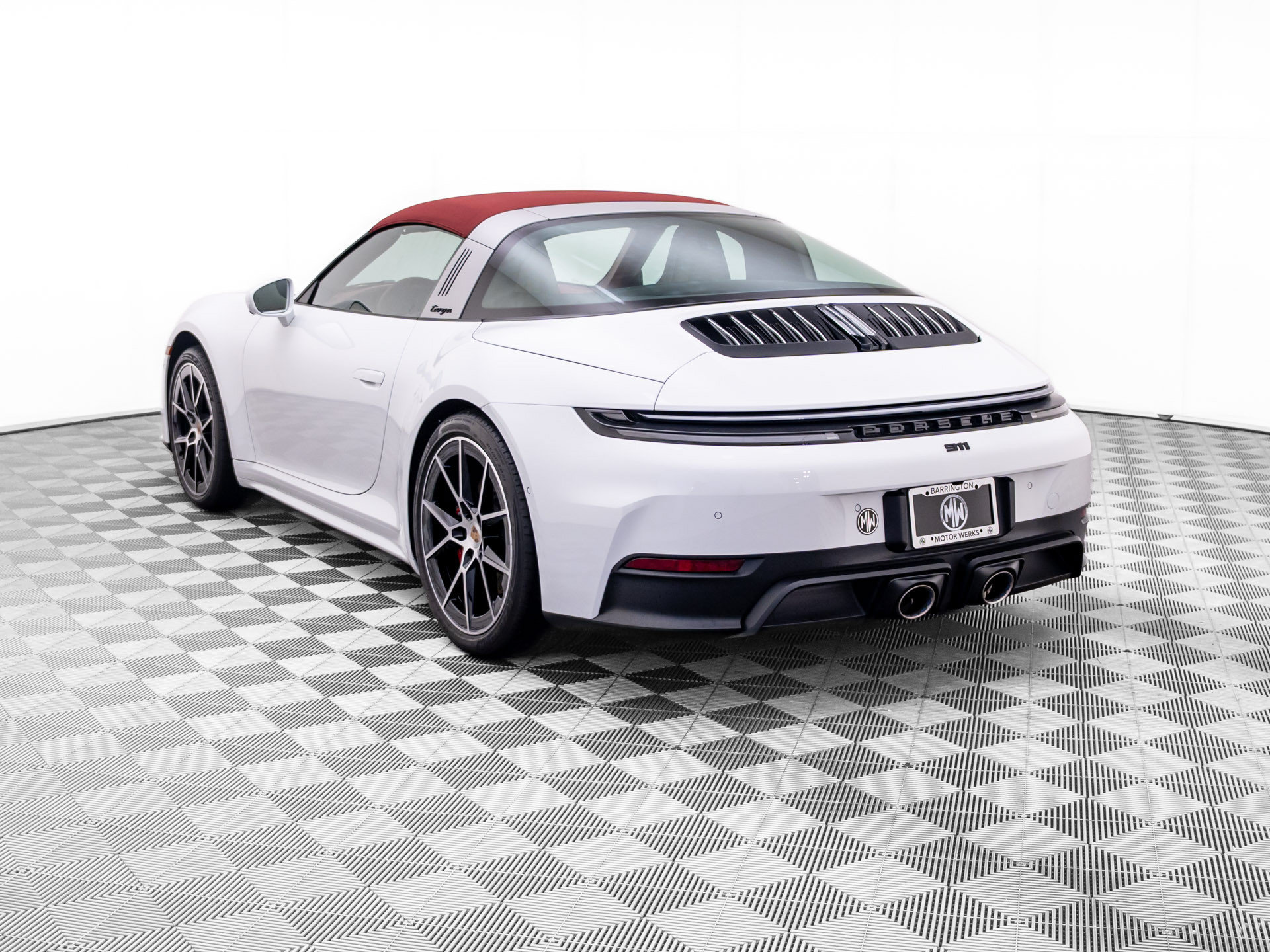 Certified 2026 Porsche 911 Targa 4 GTS AWD/4WD image 39