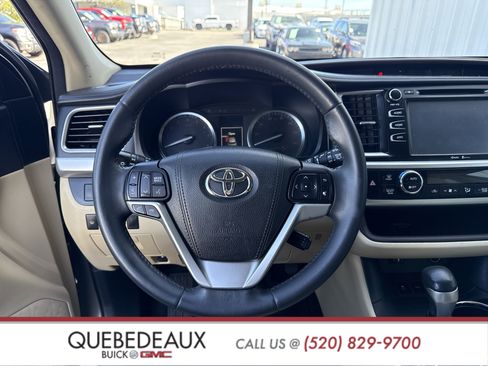 Used 2015 Toyota Highlander XLE image 17