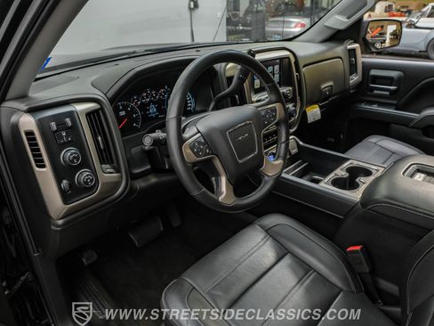 Used 2017 GMC Sierra 1500 Denali w/ Denali Ultimate Package AWD/4WD image 4