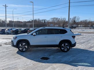 New 2026 Volkswagen Taos SE video 3