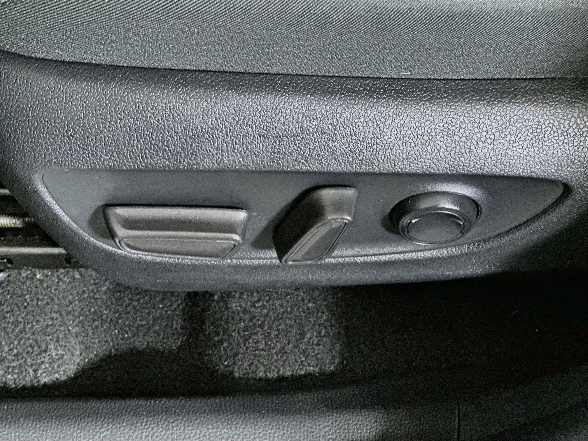 Used 2024 Toyota RAV4 XLE FWD image 13