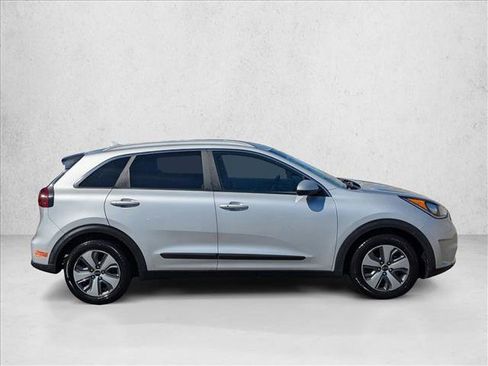 Used 2019 Kia Niro LX image 4