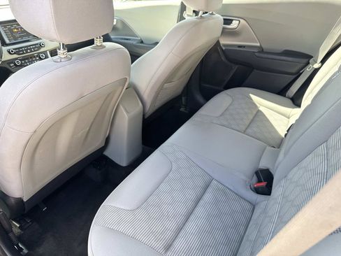 Used 2018 Kia Niro LX FWD image 10