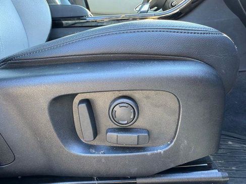 Used 2024 Land Rover Range Rover Velar Dynamic SE image 31