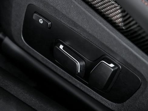 Used 2026 BMW M4 xDrive Competition w/ Executive Package image 26