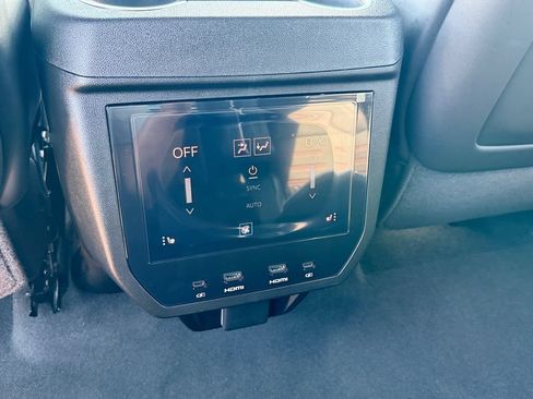 New 2026 GMC Yukon XL AT4 Ultimate AWD/4WD image 37