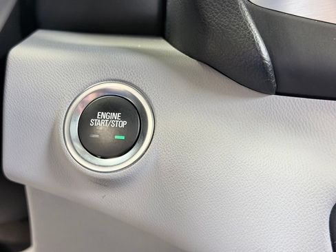 Used 2022 GMC Terrain SLT w/ Infotainment Package II AWD/4WD image 50