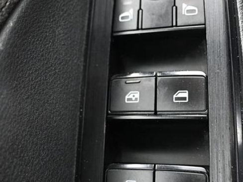 Used 2021 Nissan Rogue SV FWD image 25