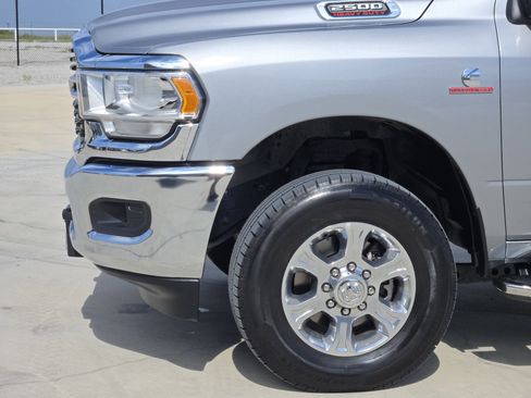 Used 2024 RAM 2500 Big Horn AWD/4WD image 9