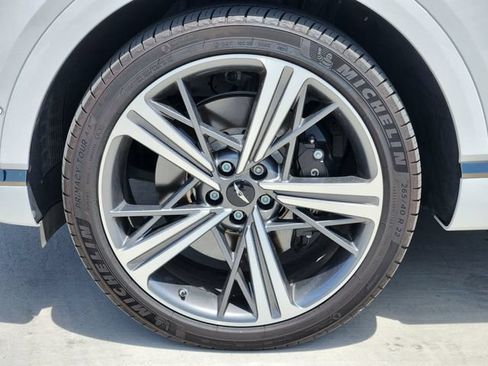 Used 2025 Genesis GV80 3.5T e-SC AWD/4WD image 7