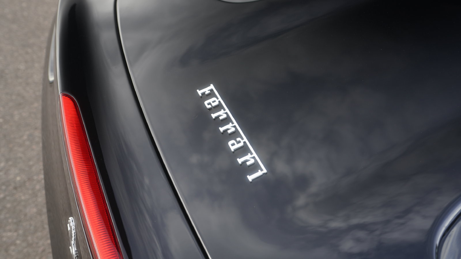Used 2014 Ferrari 458 Spider RWD image 17