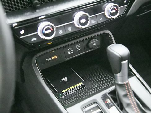 Used 2024 Honda CR-V Sport Touring image 17