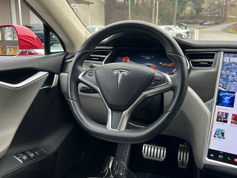 Used 2014 Tesla Model S P85 image 17