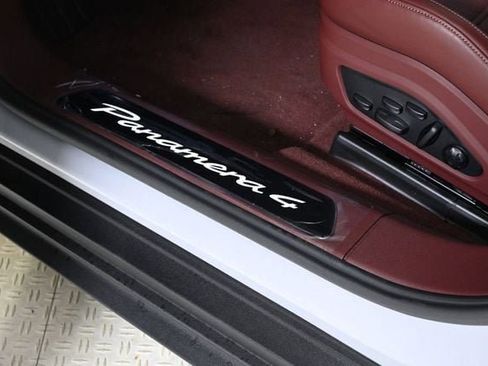Certified 2024 Porsche Panamera 4 image 23