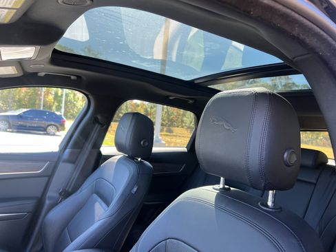 Certified 2023 Jaguar F-PACE S image 18