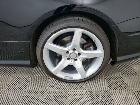 Used 2014 Mercedes-Benz SL 550 image 16