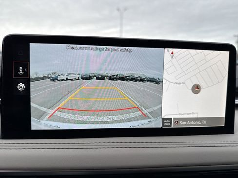 Used 2025 Genesis G70 2.5T image 22