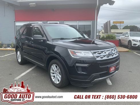 Used 2019 Ford Explorer XLT AWD/4WD image 3
