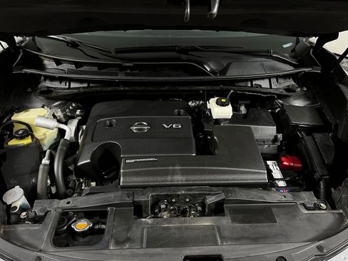 Used 2019 Nissan Murano Platinum w/ Cargo Package image 9